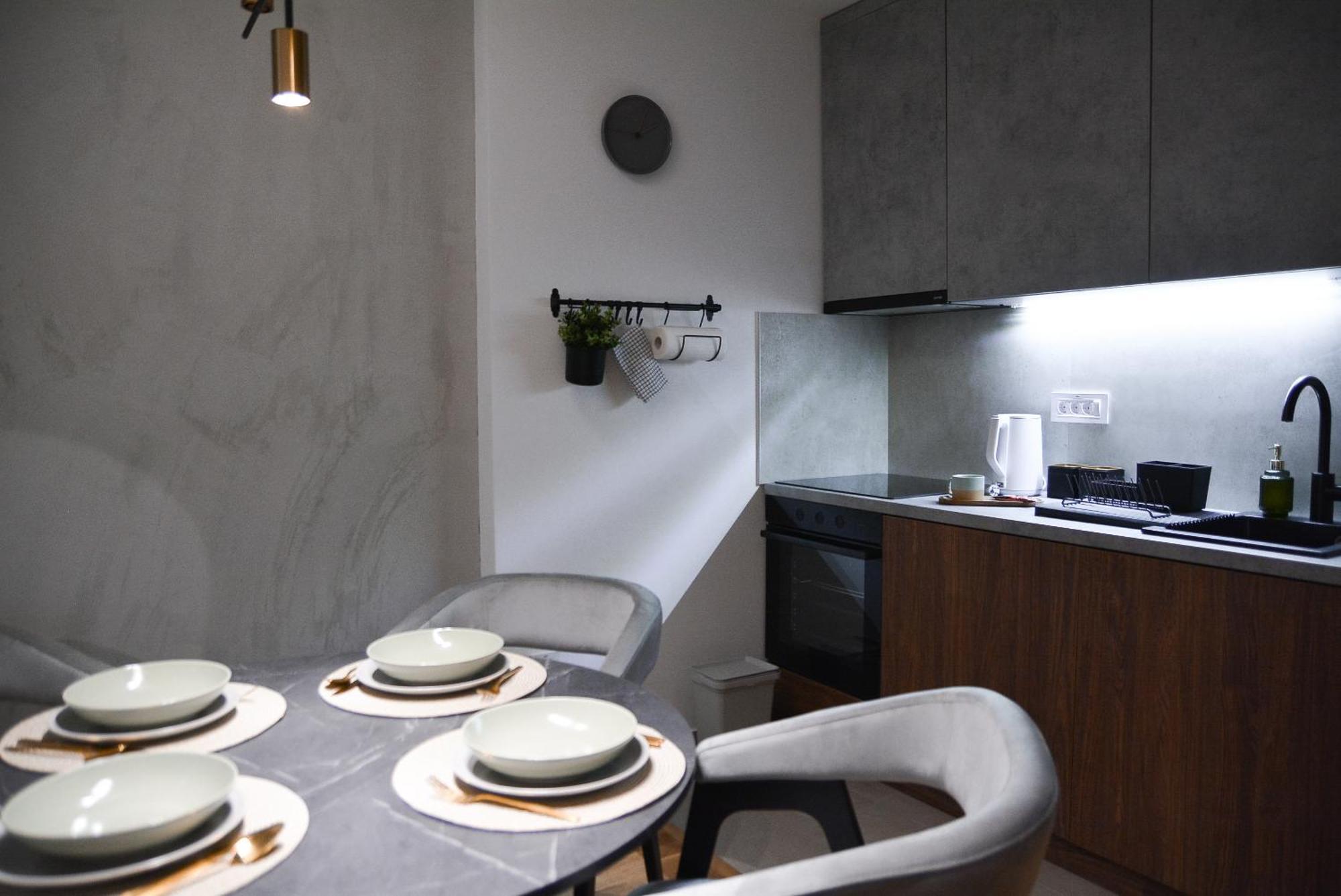Crown Apartment 3 ซูโบติกา ภายนอก รูปภาพ